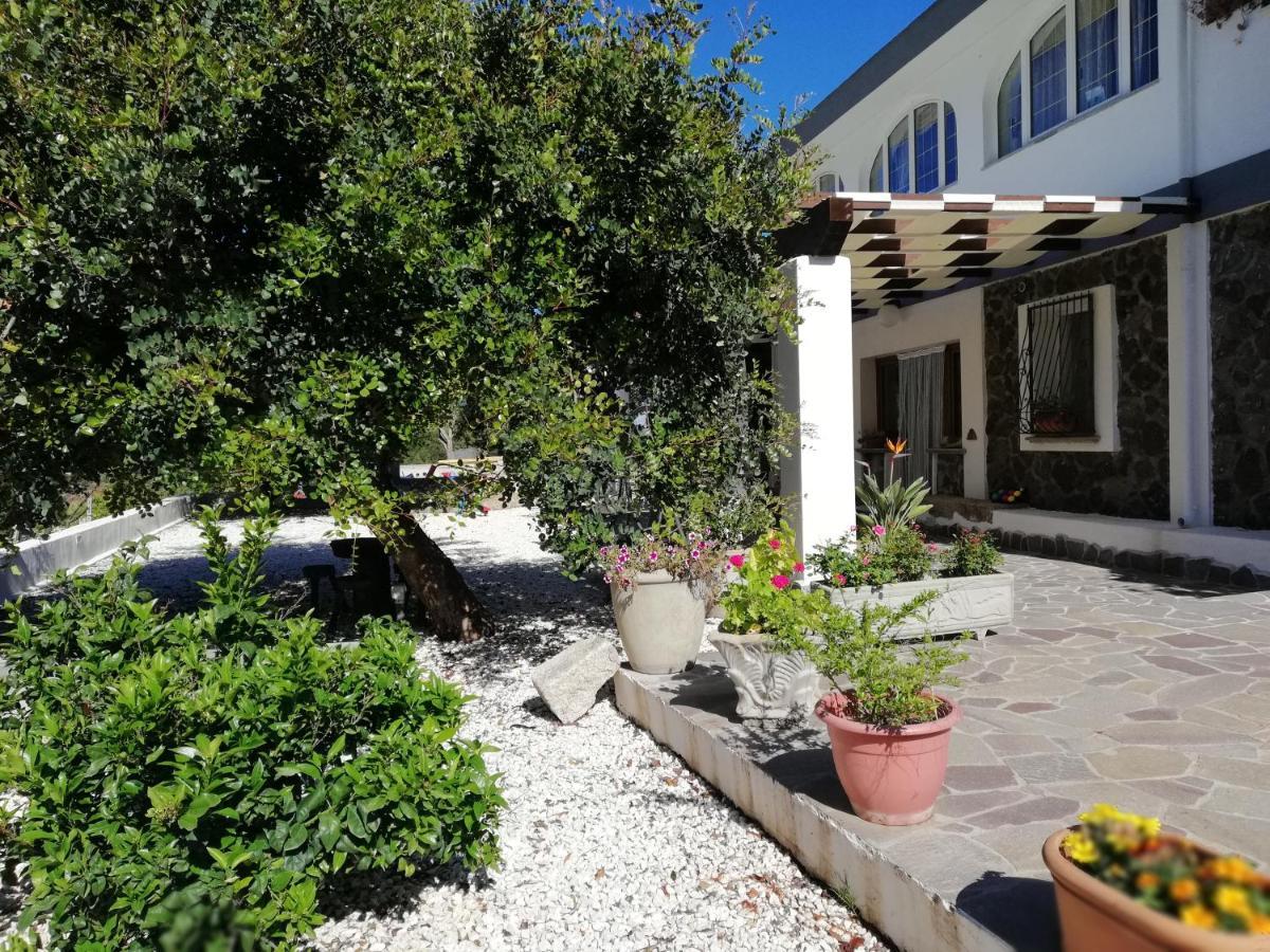 Villa Maria Dorgali Luaran gambar